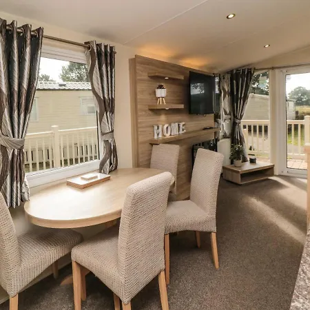 Gw28 At Goosewood * يورك